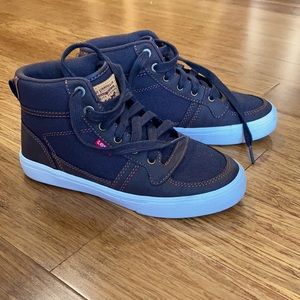 Levi’s high top sneakers kids size 2.